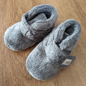 Fuzzy grey baby ugg booties